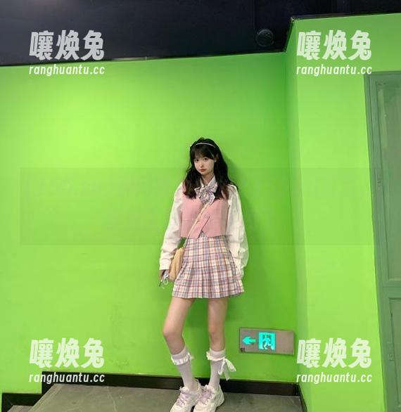 别问我为什么上155.su首页，黑料入口太吸引我了。