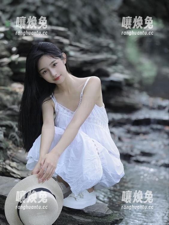 在166run网址上刷八卦，简直像是在体验人生百味的快餐！