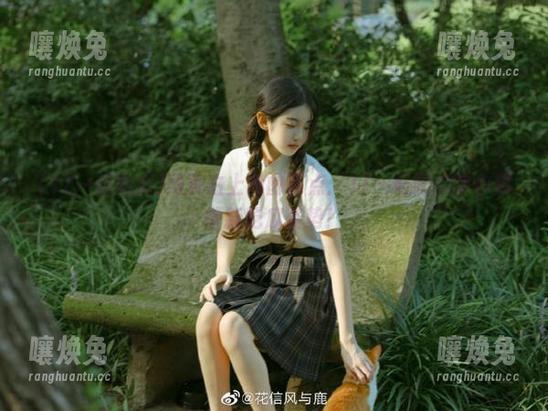 网页右上角的亮点：17一起吃瓜带你解锁新吃瓜姿势！