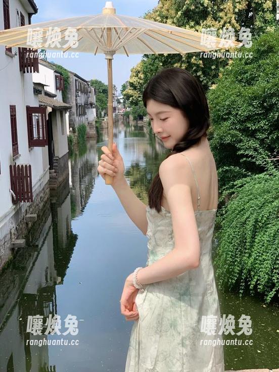 17吃瓜在线：今天又是吃瓜狂欢，我的心情已经被柠檬水冲淡了
