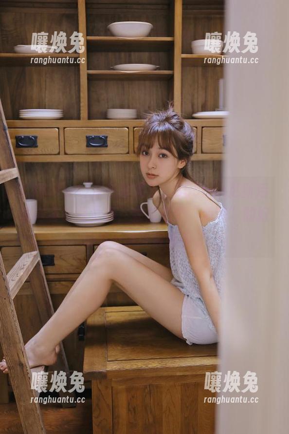 355fun 深夜模式下,355fun更新后的内容让我觉得,果然是个“消遣”的好地方…继续被喂瓜。