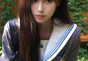 正在寻找718.sx吃瓜的绝佳地址，脑海里不断闪过小道消息的碎片…