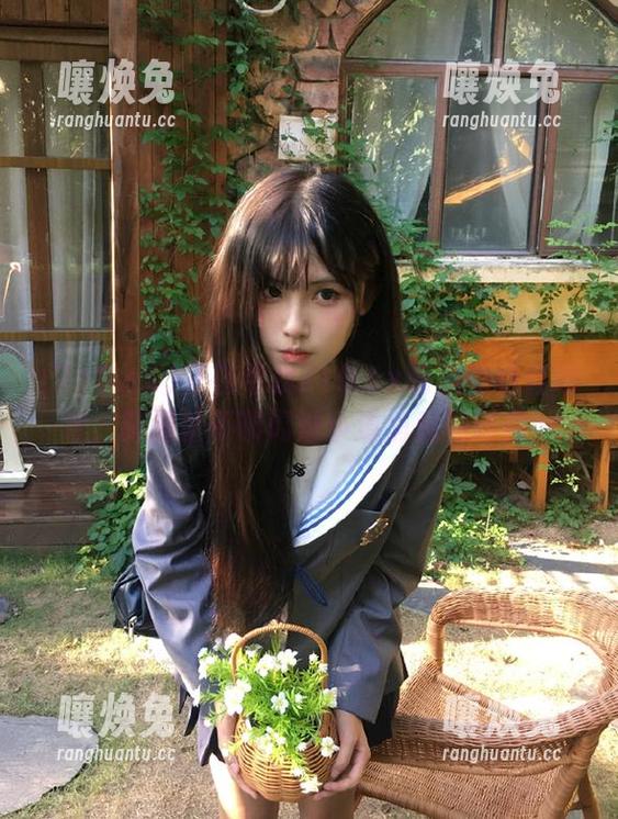 正在寻找718.sx吃瓜的绝佳地址，脑海里不断闪过小道消息的碎片…