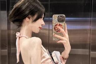 皇城-emma的豪门事件，首页一刷就上了cggolive“瓜坛”，你见过这种操作吗？