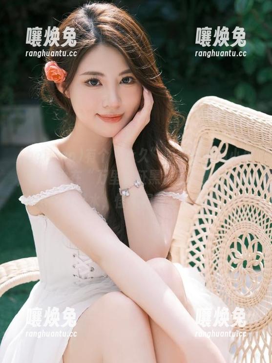 有个“永久”昵称的吃瓜小生，原来也在“万里长征黑料正能量heiliao”上潜水，怪不得我没遇到他。