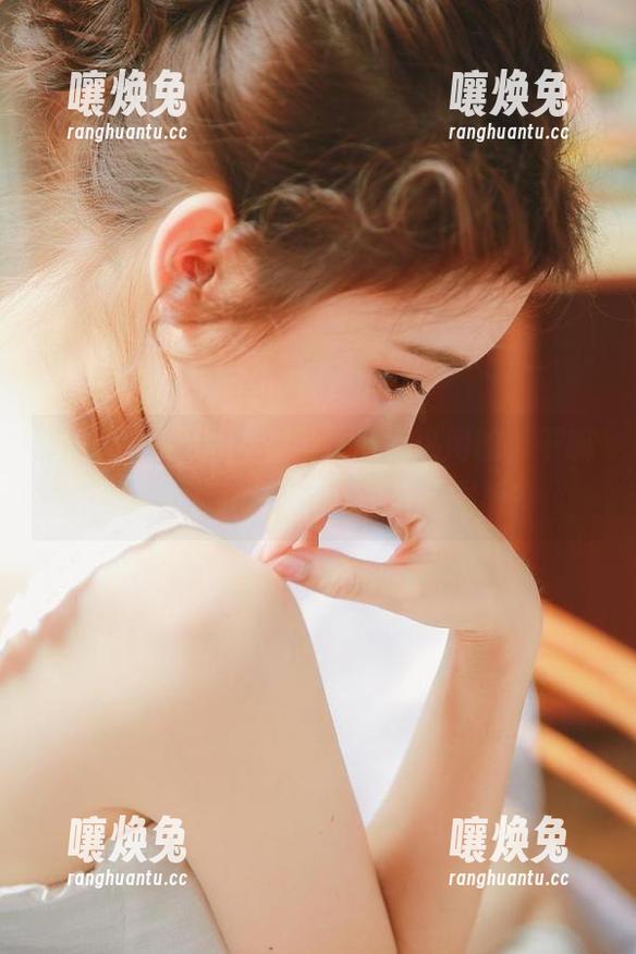 大家都是吃瓜看热闹的，干嘛不试试“heiliao.su”苹果版？