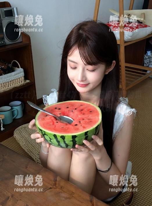 在“zztt47”上，瞬间闪现的趣事，总能在心里留个永久印记。