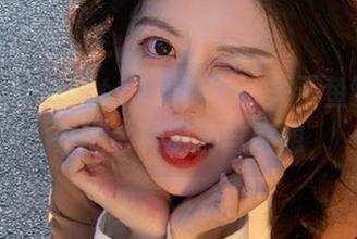 “zztt11最新”：关于鱼缸里纸条的各种脑洞与幻想