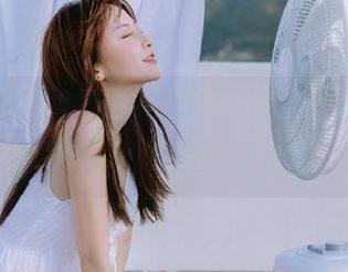 正宗狗粮频出，快来分享你的‘膜拜经历’！免费吃瓜网欢迎你哦～