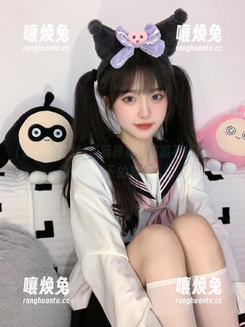 吃瓜不打烊 最新模板:吃瓜不打烊,偶像风范之下的真实人设。