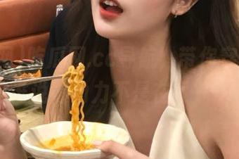 吃瓜网.cc导航，带你穿越八卦丛林，谁说得动力不是在下一个瓜呢？