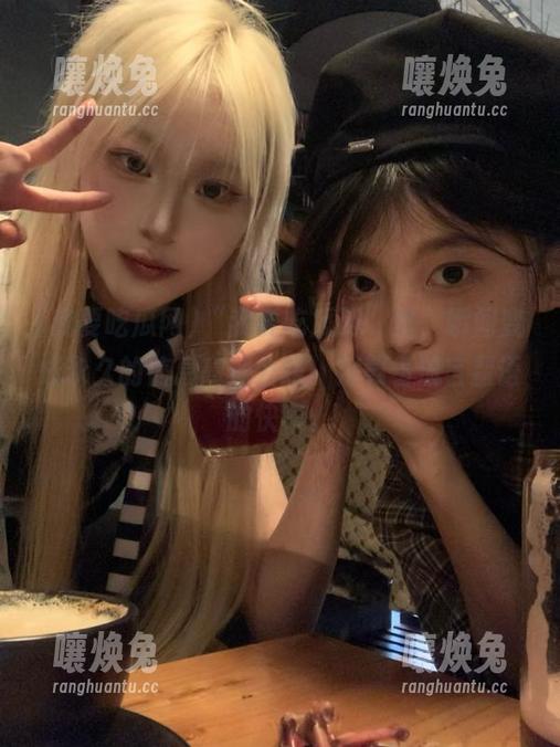 “我要吃瓜网”里，瞬间变成永久的信息高速公路，搭载着流言蜚语的快车。