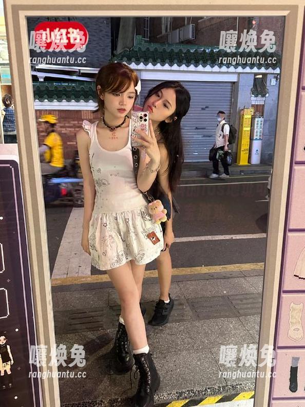 发现黑哥冲料的ios地址可真费脑，仿佛在玩寻宝游戏。