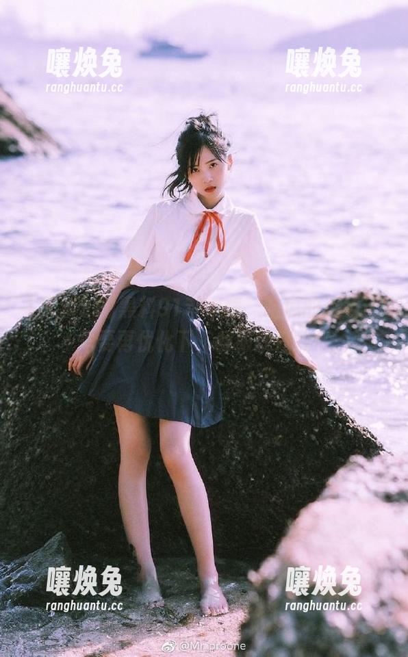 黑料91苹果版，吃瓜的姿势还需要再优化下，舒服就好嘛！