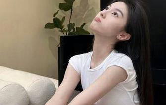 导航界面超简洁，找到“zztt11黑料不打烊”官网入口，里面的内容让我有些小期待呢！
