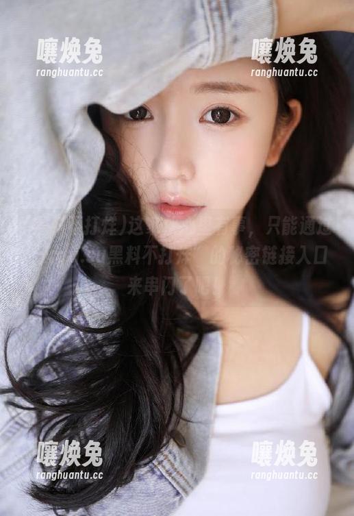 这家伙心里有事，只能通过“xgg.su黑料不打烊”的秘密链接入口来串门了吧！