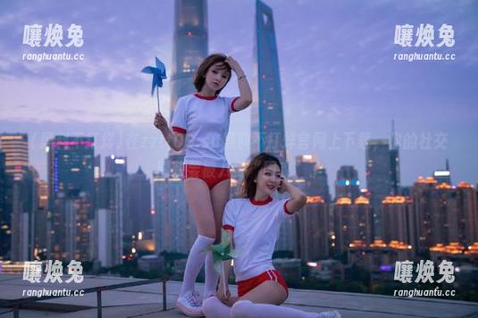 在zztt09.su黑料不打烊官网上下载，你的社交圈快要被八卦“围攻”了