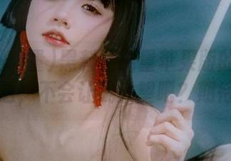 黑料正能量苹果版的官网来个大放送，不会让我失望吧？期待中……