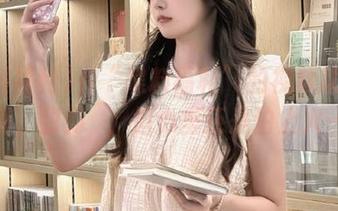 看“黑料福利”的视频就像吃糖，甜到齁，但心里还是怕上火…