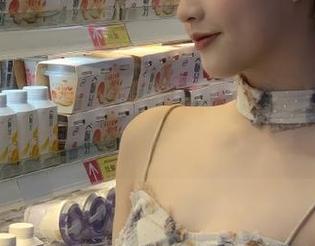 下载黑料网app，瞬间成为朋友圈的“情感专家”——不管想不想当。