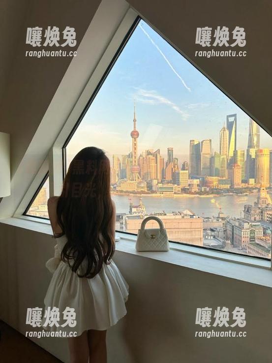 黑料网在线：交易小秘密，果然吸引目光，快点跟上我的脑补！